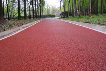 Цветной, красный асфальт, применение для эстетического благоустройства подьездных территорий в парковой зоне